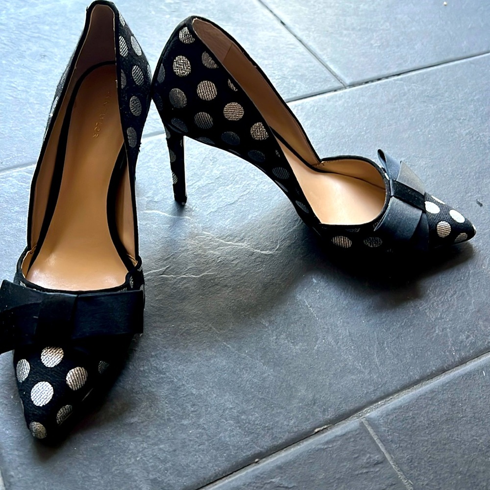 Ann Taylor, Size 8, black bow with silver dots, high heel.